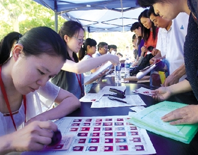 郑州民办初中“小升初”报名 七大名校依然火爆